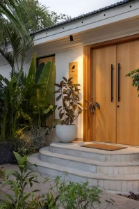 Seré Villa Entrance